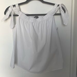 WHITE OFF SHOULDER TOP